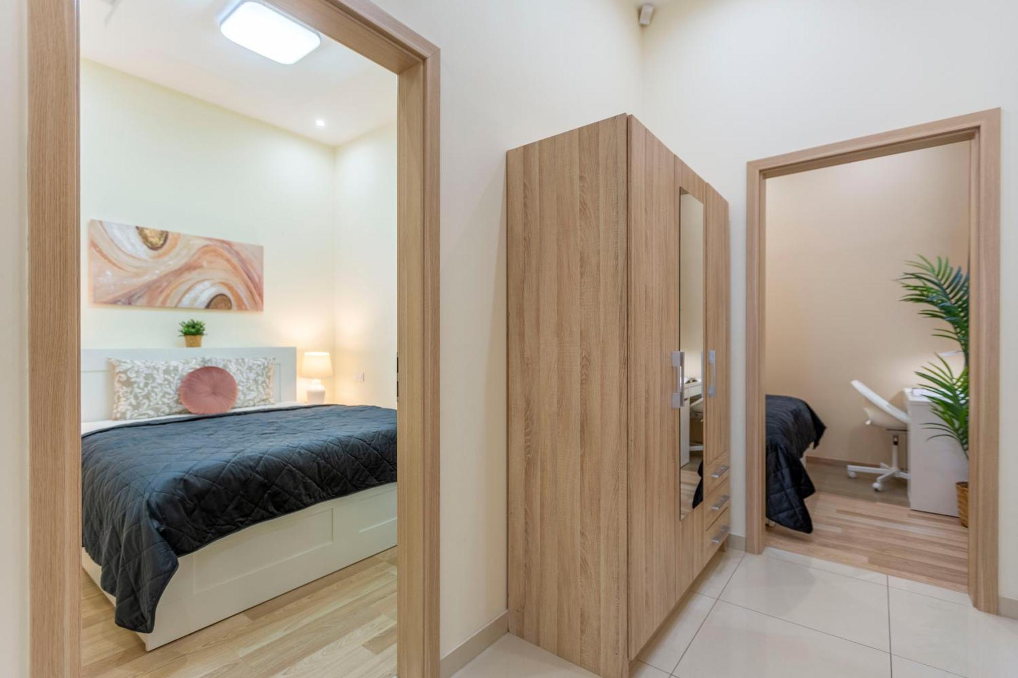 Spacious Bajcsy Residence In The Heart Of ブダペスト エクステリア 写真