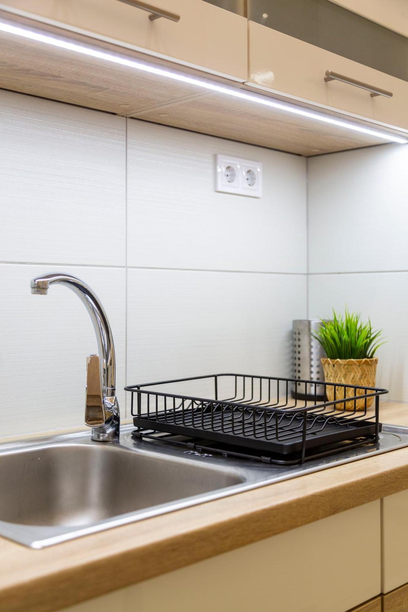 Spacious Bajcsy Residence In The Heart Of ブダペスト エクステリア 写真
